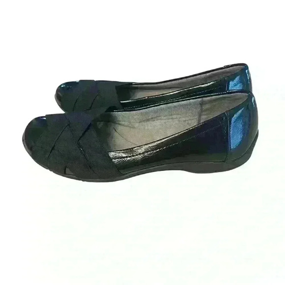 Lifestride Soft System Black Patent Leather Flats Sz 6 EU 36 Daisie EUC - Picture 3 of 9